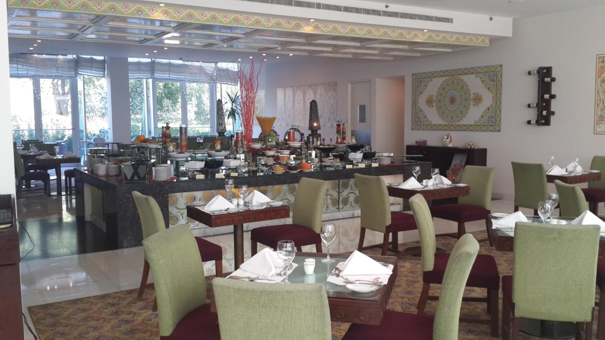 Dushanbe Serena Hotel Eksteriør billede