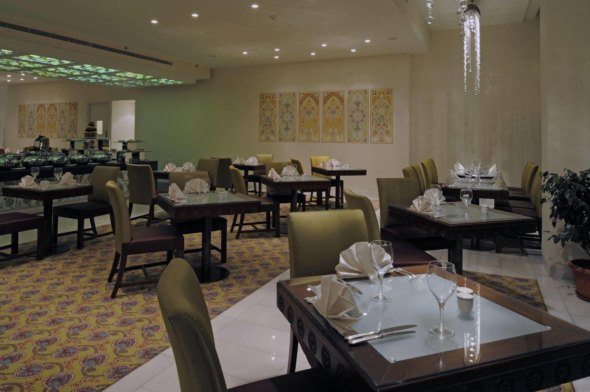 Dushanbe Serena Hotel Eksteriør billede