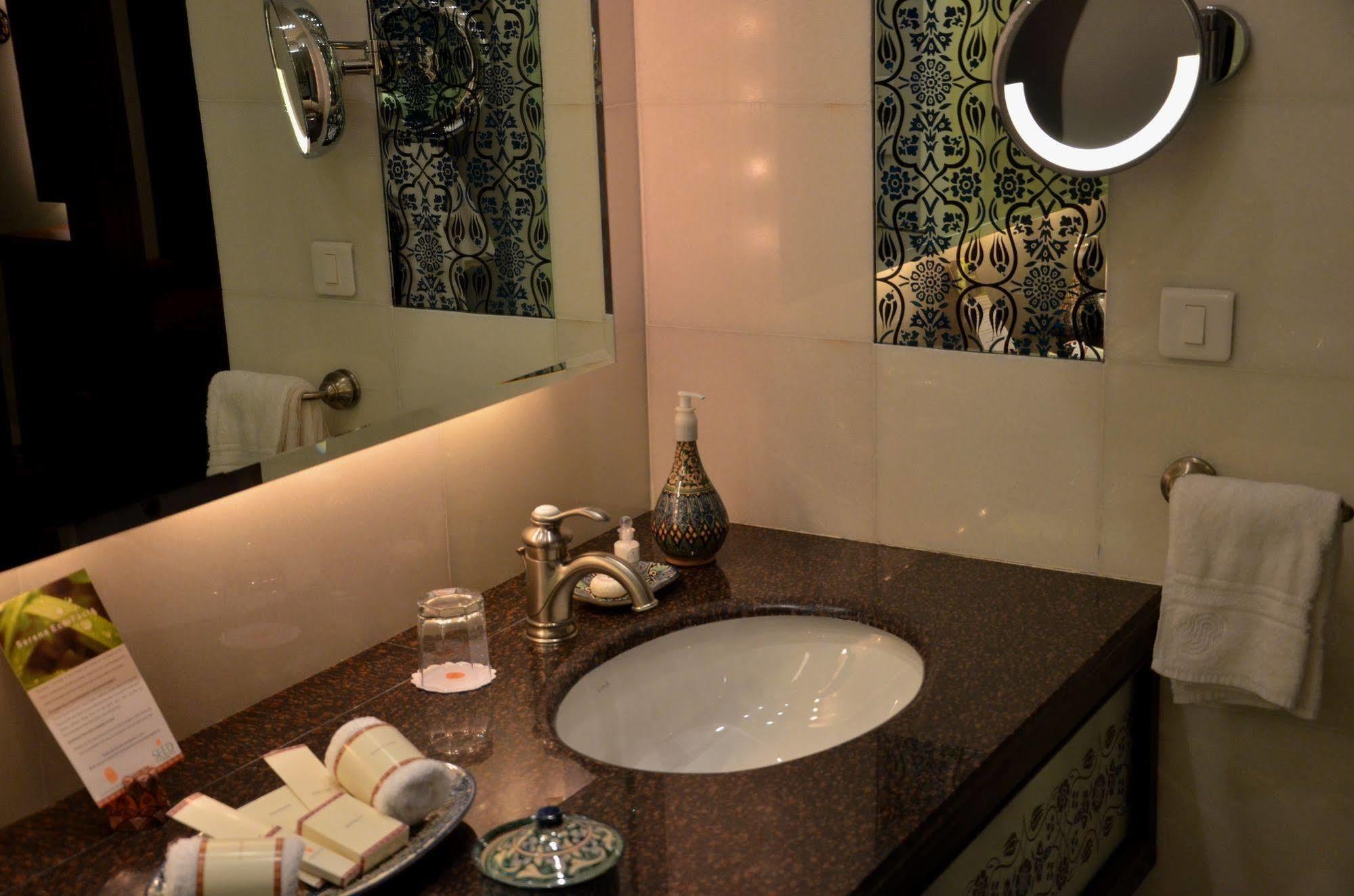 Dushanbe Serena Hotel Eksteriør billede