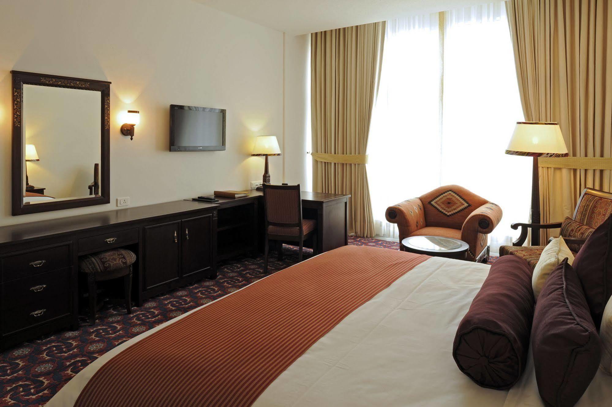 Dushanbe Serena Hotel Eksteriør billede